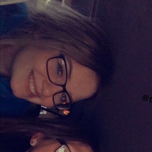 Meet your Posher, Nickie